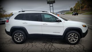 Jeep Cherokee  2021 à Gaspé, Québec - 6 - w320h240px