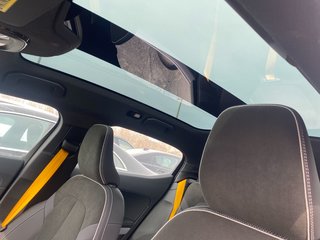 Polestar 2 Performance Plus 2024 à Laval, Québec - 5 - w320h240px
