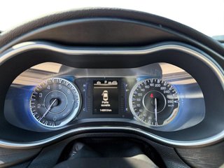 2015 Chrysler 200 in Quebec, Quebec - 12 - w320h240px