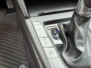 2017 Hyundai Elantra in Quebec, Quebec - 17 - w320h240px