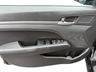 2017 Hyundai Elantra in Quebec, Quebec - 9 - w320h240px