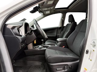 Toyota RAV4  2017 à Québec, Québec - 10 - w320h240px