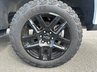 Chevrolet Silverado 1500 4WD Crew Cab 2022 à Charlemagne, Québec - 6 - w320h240px