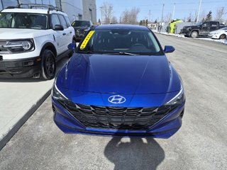 Hyundai Elantra Preferred 2023 à Charlemagne, Québec - 2 - w320h240px