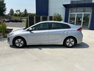 2020 Hyundai IONIQ HYBRID ESSENTIAL, BANC CHAUFFANT, CAMÉRA DE RECUL in Charlemagne, Quebec - 6 - w320h240px