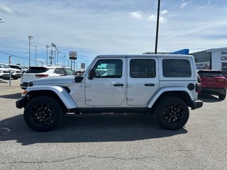 2023 Jeep Wrangler in Charlemagne, Quebec - 3 - w320h240px