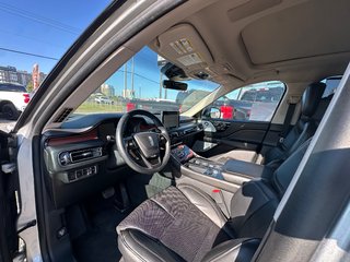 2023 Lincoln Aviator ULTRA in Charlemagne, Quebec - 6 - w320h240px