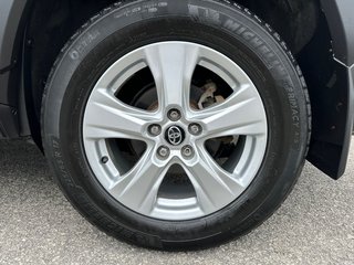 2019 Toyota RAV4 XLE in Charlemagne, Quebec - 5 - w320h240px