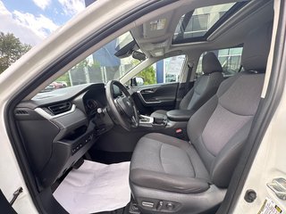 2019 Toyota RAV4 XLE,AWD,CAMÉRA DE RECUL,BANC CHAUFFANT in Saint-Jérôme, Quebec - 5 - w320h240px