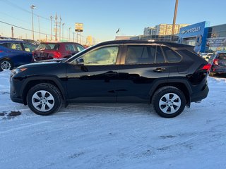 Toyota RAV4 LE 2021 à Charlemagne, Québec - 3 - w320h240px