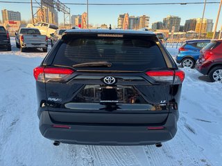 Toyota RAV4 LE 2021 à Charlemagne, Québec - 5 - w320h240px