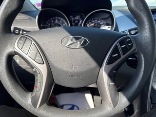 2013 Hyundai Elantra GL in Miramichi, New Brunswick - 4 - w320h240px