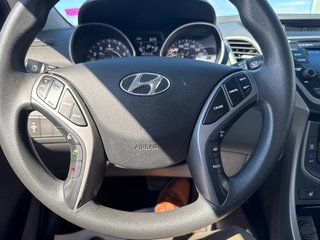 2014 Hyundai Elantra GL in Miramichi, New Brunswick - 4 - w320h240px