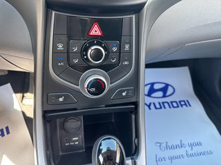 2014 Hyundai Elantra GL in Miramichi, New Brunswick - 6 - w320h240px