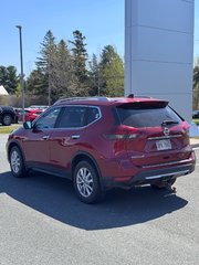 2018 Nissan Rogue SV in Miramichi, New Brunswick - 5 - w320h240px