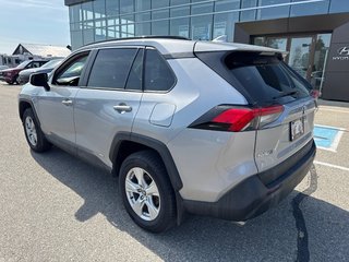 Toyota RAV4 Hybrid LE 2020 à Miramichi, Nouveau-Brunswick - 2 - w320h240px