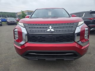 2025 Mitsubishi Outlander Plug-In Hybrid ES in Riviere-du-Loup, Quebec - 2 - w320h240px