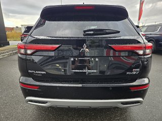 Mitsubishi Outlander Plug-In Hybrid SE 2025 à Rivière-du-Loup, Québec - 5 - w320h240px