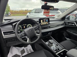 2025 Mitsubishi Outlander Plug-In Hybrid SE in Riviere-du-Loup, Quebec - 6 - w320h240px