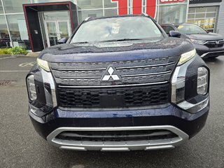 Mitsubishi Outlander Plug-In Hybrid LE 2025