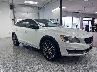 2016 Volvo V60 Cross Country T5 PREMIER 2.5L 20V Inline 5-Cylinder Turbo All Wheel Drive