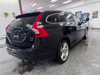 Volvo V60 T5 PREMIER PLUS 2.5L 20V Inline 5-Cylinder Turbo All Wheel Drive 2015