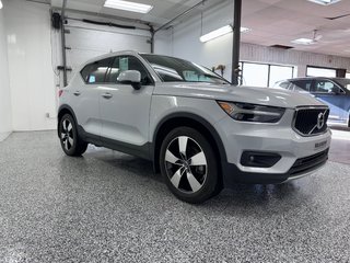 2020 Volvo XC40 MOMENTUM 2.0L Direct-Injected Turbocharged All Wheel Drive