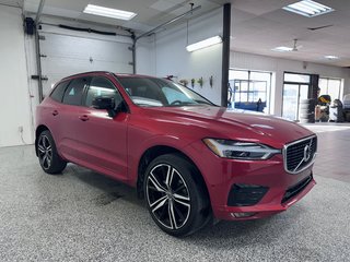 Volvo XC60 T6 AWD R-Design  4 roues motrices 2020