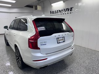 Volvo XC90 T6 AWD Momentum (7-Seat)  4 roues motrices 2020