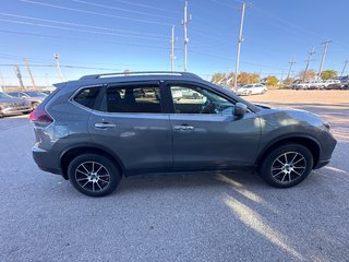 2020 Nissan Rogue SE in Sydney, Nova Scotia - 5 - w320h240px