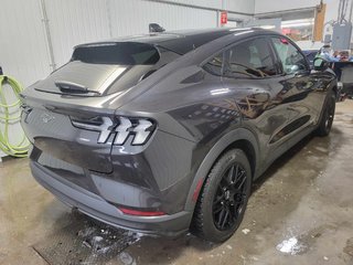 2022  Mustang Mach-E Select in Bécancour (Gentilly Sector), Quebec - 2 - w320h240px