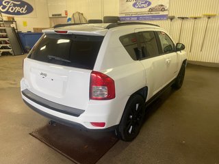 2012  Compass Sport,4RM,Gr.électrique,Gr.Remorquage in Bécancour, Quebec - 4 - w320h240px