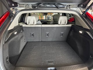 Cadillac XT4 AWD Luxury 2023 à Saint-Jean-Sur-Richelieu, Québec - 6 - w320h240px