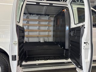 Chevrolet Express Cargo Van  2024 à Saint-Jean-Sur-Richelieu, Québec - 4 - w320h240px