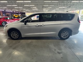 Chrysler Grand Caravan SXT 2024 à Saint-Jean-Sur-Richelieu, Québec - 6 - w320h240px