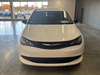 Chrysler Grand Caravan SXT 2024 à Saint-Jean-Sur-Richelieu, Québec - 3 - w320h240px
