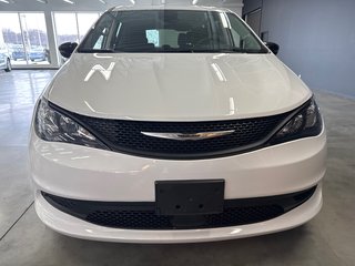 2024 Chrysler Grand Caravan SXT in Saint-Jean-Sur-Richelieu, Quebec - 3 - w320h240px