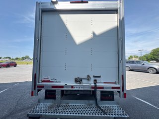 Ford TRANSIT CUTAWAY 3500 HD 15' 2023 à Saint-Jean-Sur-Richelieu, Québec - 4 - w320h240px