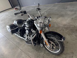 HARLEY DAVIDSON FLHR ROAD KING 2019 à Saint-Jean-Sur-Richelieu, Québec - 2 - w320h240px