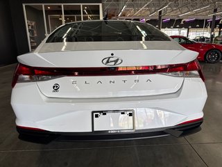 2023 Hyundai Elantra Preferred in Saint-Jean-Sur-Richelieu, Quebec - 6 - w320h240px