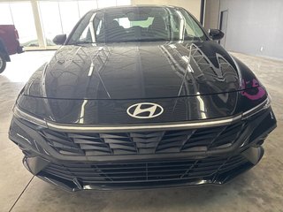 Hyundai Elantra Preferred 2024 à Saint-Jean-Sur-Richelieu, Québec - 3 - w320h240px