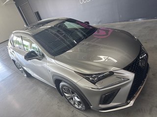 Lexus NX 300 2020 à Saint-Jean-Sur-Richelieu, Québec - 2 - w320h240px