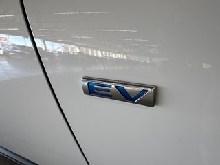 Mazda MX-30 EV GS 2023 à Saint-Jean-Sur-Richelieu, Québec - 4 - w320h240px