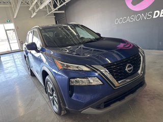 Nissan Rogue SV 2023 à Saint-Jean-Sur-Richelieu, Québec - 2 - w320h240px