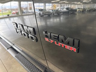 2018 Ram 1500 Express in Saint-Jean-Sur-Richelieu, Quebec - 5 - w320h240px