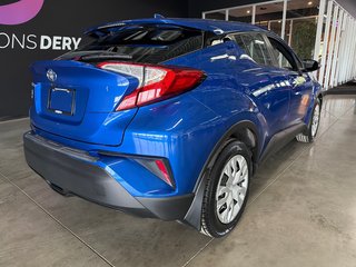2019 Toyota C-HR LE in Saint-Jean-Sur-Richelieu, Quebec - 4 - w320h240px