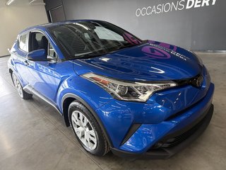 2019 Toyota C-HR LE in Saint-Jean-Sur-Richelieu, Quebec - 2 - w320h240px