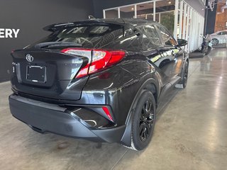 2022 Toyota C-HR LE in Saint-Jean-Sur-Richelieu, Quebec - 4 - w320h240px