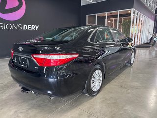 Toyota Camry LE 2016 à Saint-Jean-Sur-Richelieu, Québec - 4 - w320h240px