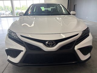 2022 Toyota Camry SE in Saint-Jean-Sur-Richelieu, Quebec - 3 - w320h240px